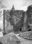 25-Ruïne van Brederode, donjon naar het westen 1928.jpg